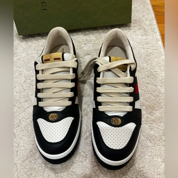 Gucci Men’s Black and White Web Logo Low Top Sneakers - Size 9.5 (US) Never Worn - Picture 2 of 10